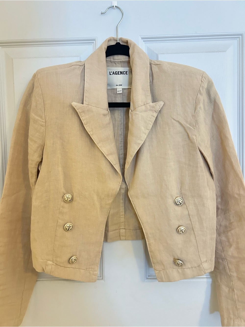 L'AGENCE Wayne Cropped Double-Breasted Blazer in Cream linen